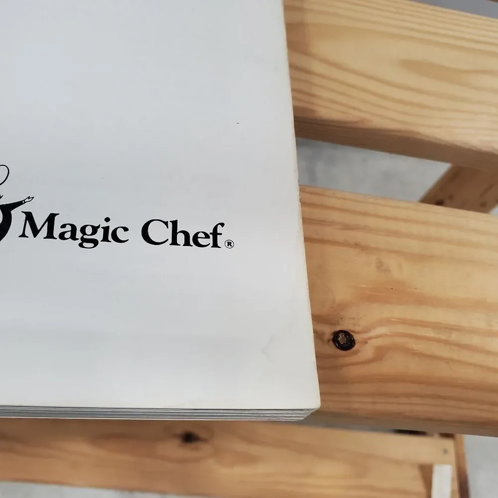 Magic Chef The New Magic of Microwave Cookbook Hardcover Recipe Book